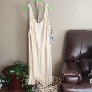 Elegant Cream Sleeveless Dress